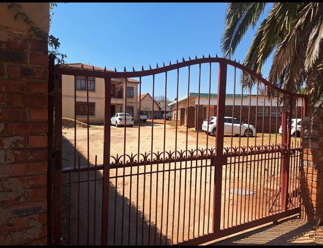 0 BEDROOM HOUSE FOR SALE IN CLAYVILLE EAST